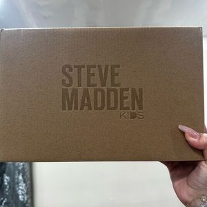 Brand New Steve Madden Sandals Kids Size 4
